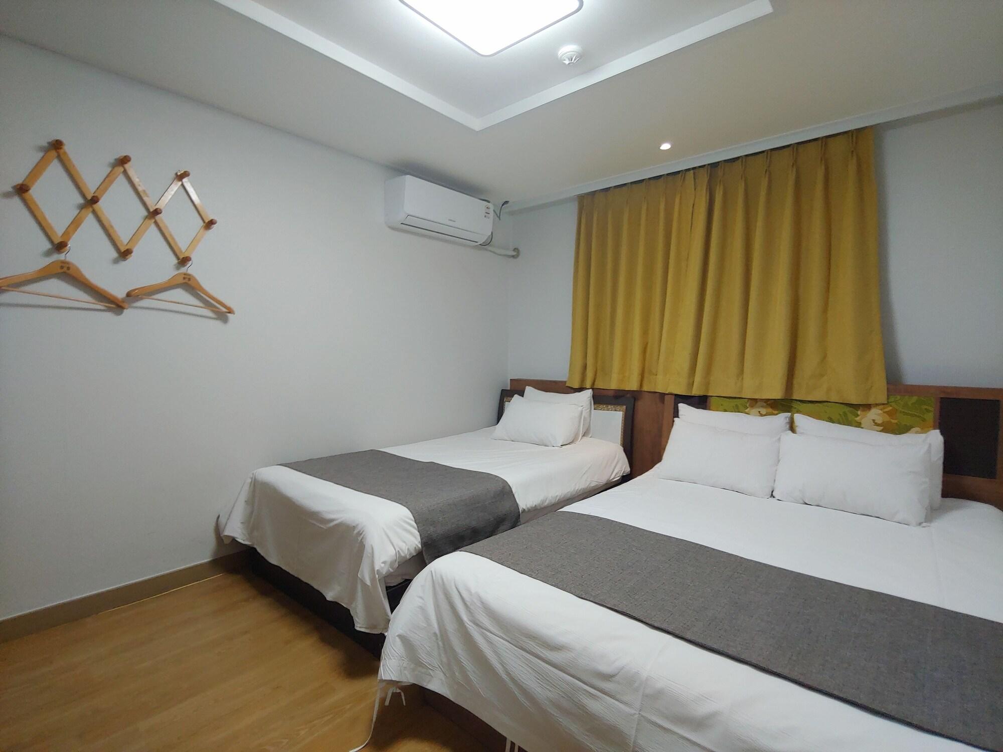 แกลเลอรี โฮเต็ล บีแอนด์บี Hotel เมืองเชจู ภายนอก รูปภาพ